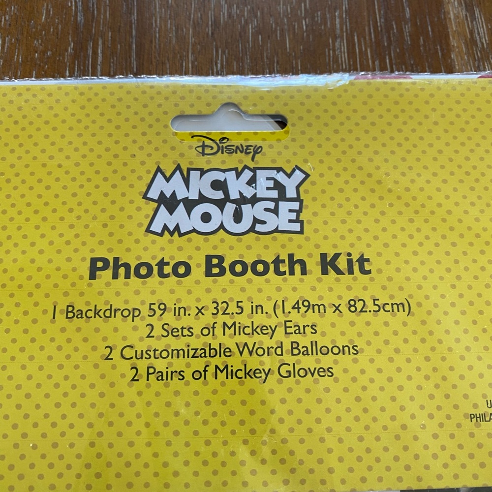 NWT Disney Mickey Mouse Photo Booth Kit